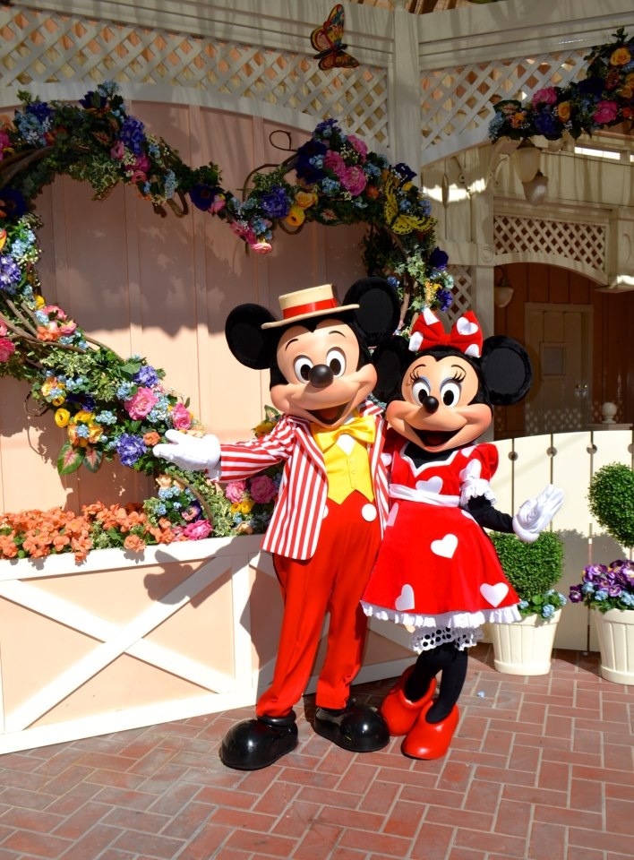 Mickey And Minnie Mouse True Love Week Disneyland Resort
