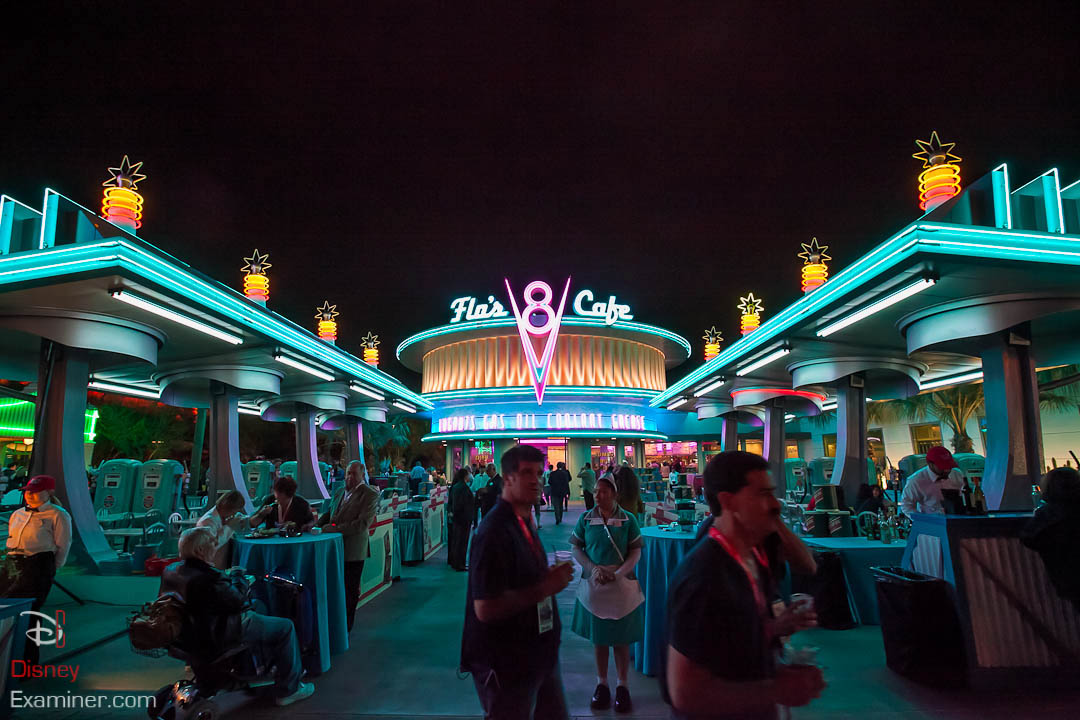 Disney California Adventure Grand Reopening Disneyexaminer Coverage Day 1 Entry Flos V8 Cafe