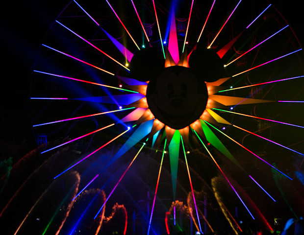 Disneyland Resort Holidays Press Event 2013 World Of Color Winter Dreams Premiere Rainbow Colors